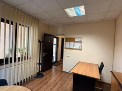 Uranus birou de inchiriat