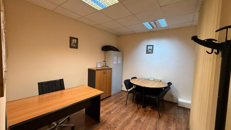 Uranus birou de inchiriat