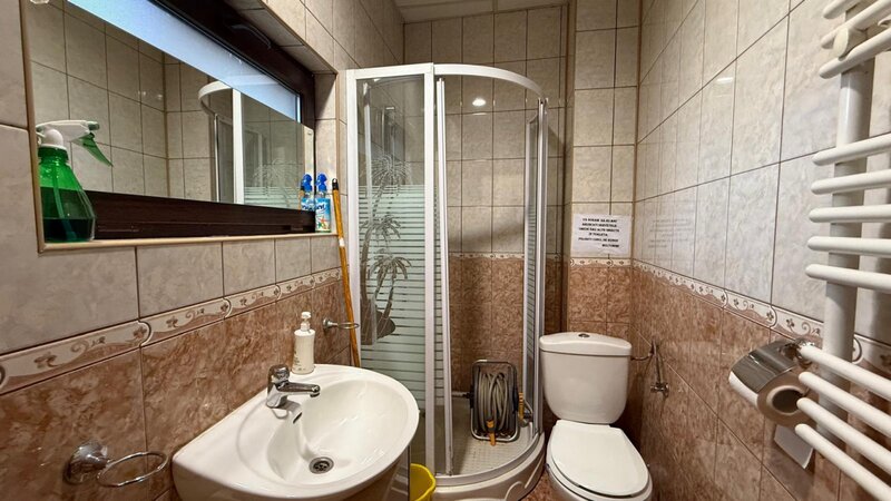 Uranus birou de inchiriat