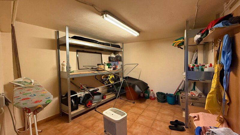 Uranus birou de inchiriat